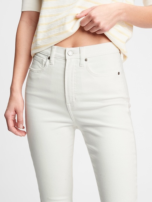 Image number 5 showing, Sky High Rise True Skinny Jeans with Secret Smoothing Pockets With Washwell&#153