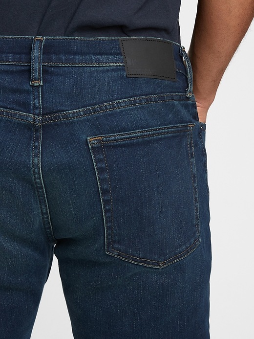 Image number 5 showing, Soft Wear Straight Jeans With Washwell&#153