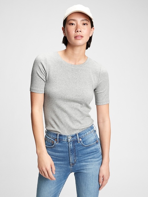 gap crew neck tee
