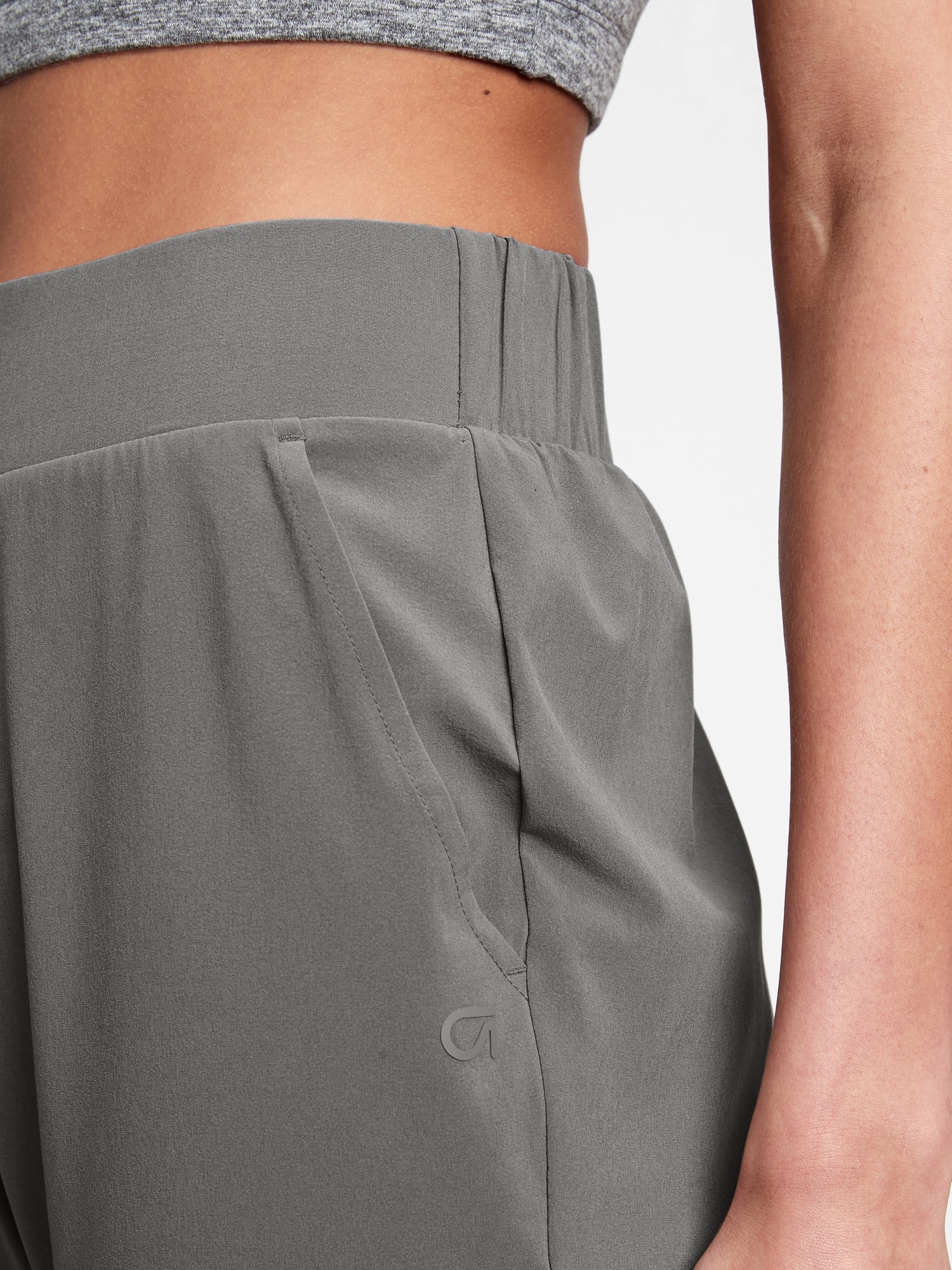 gapfit runaround joggers