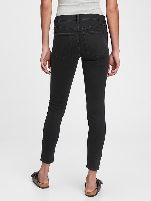 2 of 8 showing, with the color absolute black of product Everyday Mid Rise Jegging