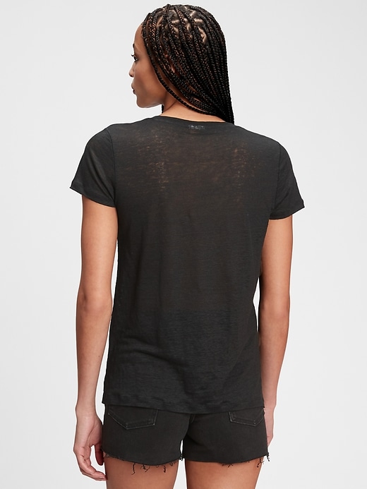 2 of 8 showing, with the color true black of product Linen V-Neck T-Shirt