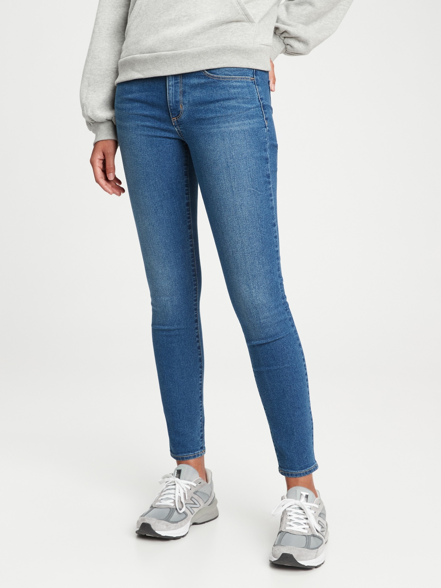 Gap Everyday Mid Rise Jegging with Washwell