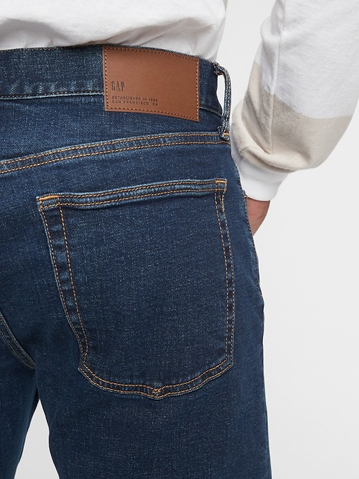 Image number 4 showing, Everyday Straight Jeans in GapFlex with Washwell
