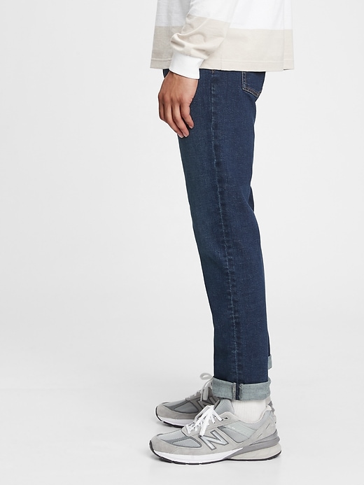 Image number 1 showing, Everyday Straight Jeans in GapFlex with Washwell