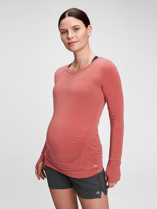 1 of 8 showing, with the color cosmetic pink of product Maternity GapFit Breathe T-Shirt