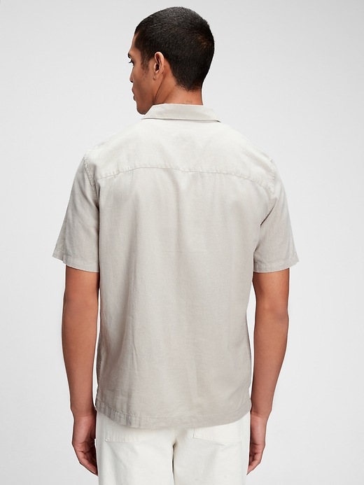 2 of 8 showing, with the color oat beige of product Linen-Cotton Button-Front Shirt