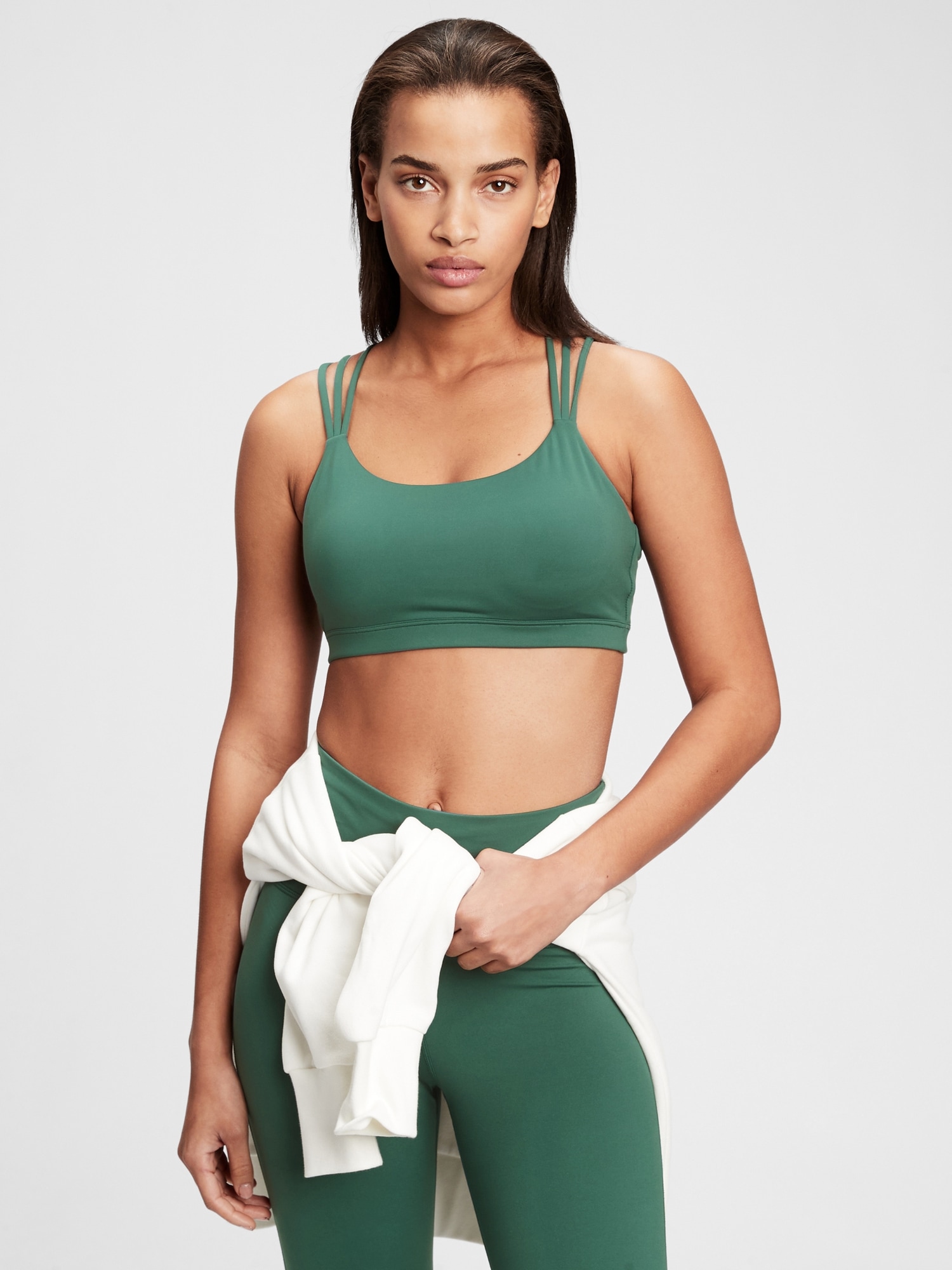 GapFit Eclipse Medium Support Strappy Sports Bra