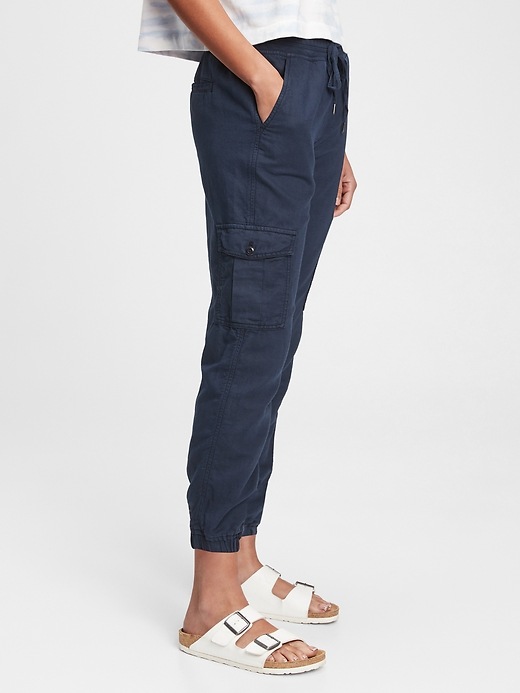 gap cargo joggers