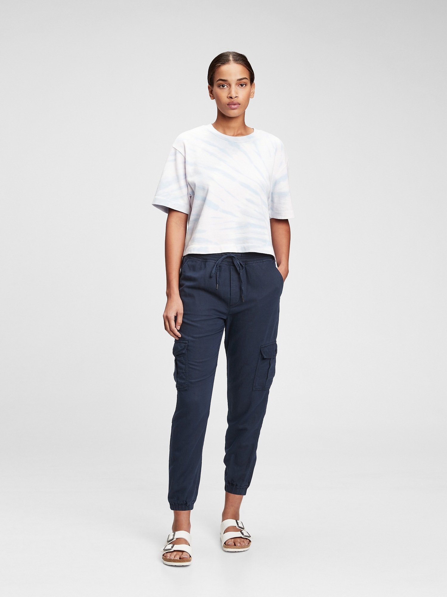 gap cargo joggers