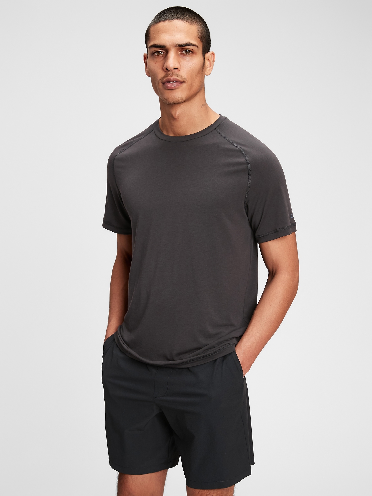 Gap Fit Active T-Shirt black. 1