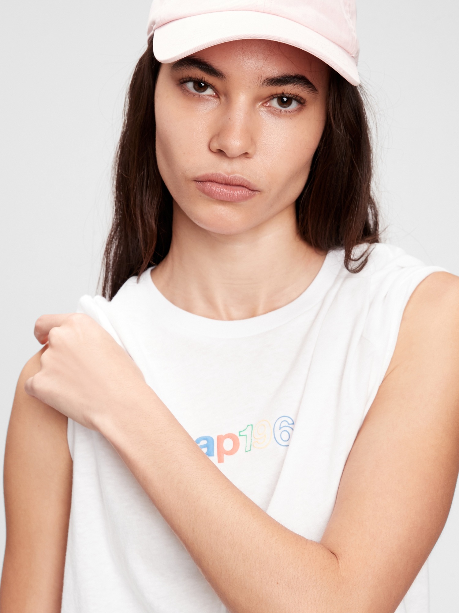 gap shrunken tee