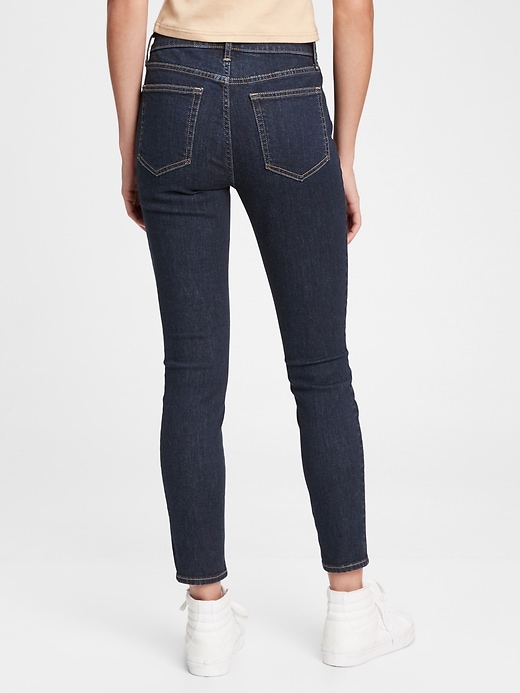Image number 2 showing, Mid Rise True Skinny Jeans With Washwell