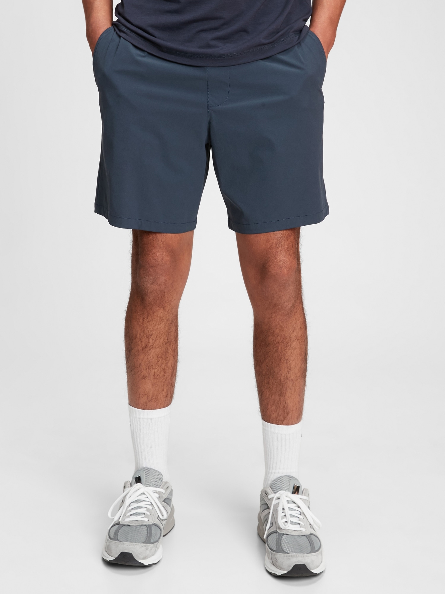 Gap 7" GapFit Active Shorts with E-Waist blue. 1