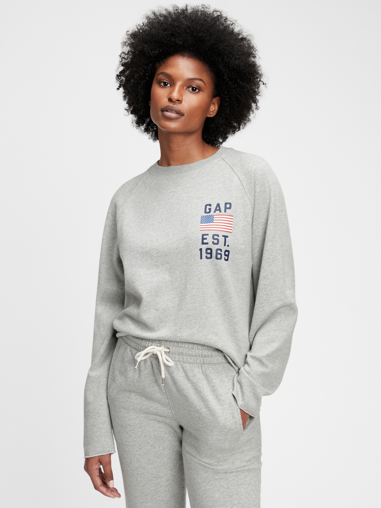 gap crew sweatshirt