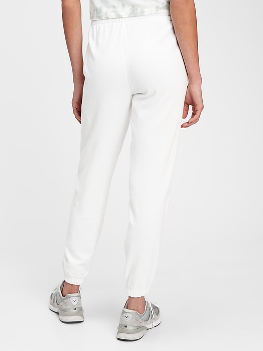 2 of 8 showing, with the color white of product Vintage Soft Classic Joggers