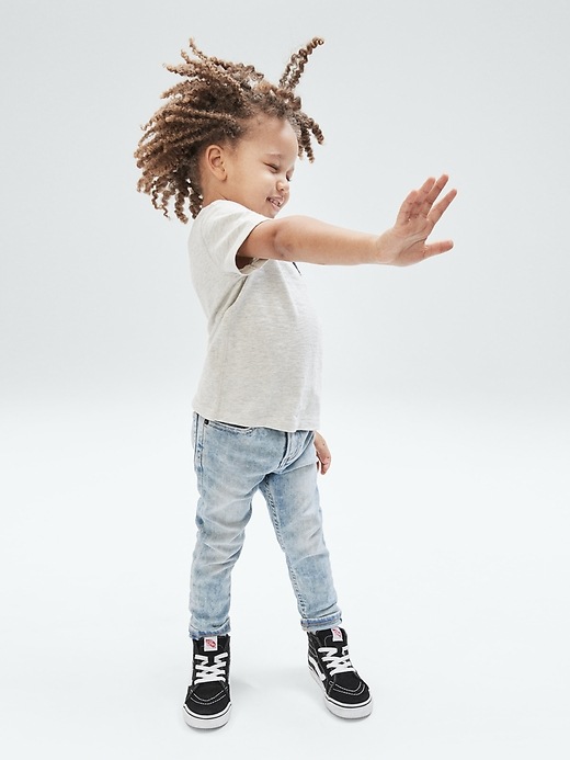 Image number 4 showing, Toddler Skinny Jeans with Washwell&#153