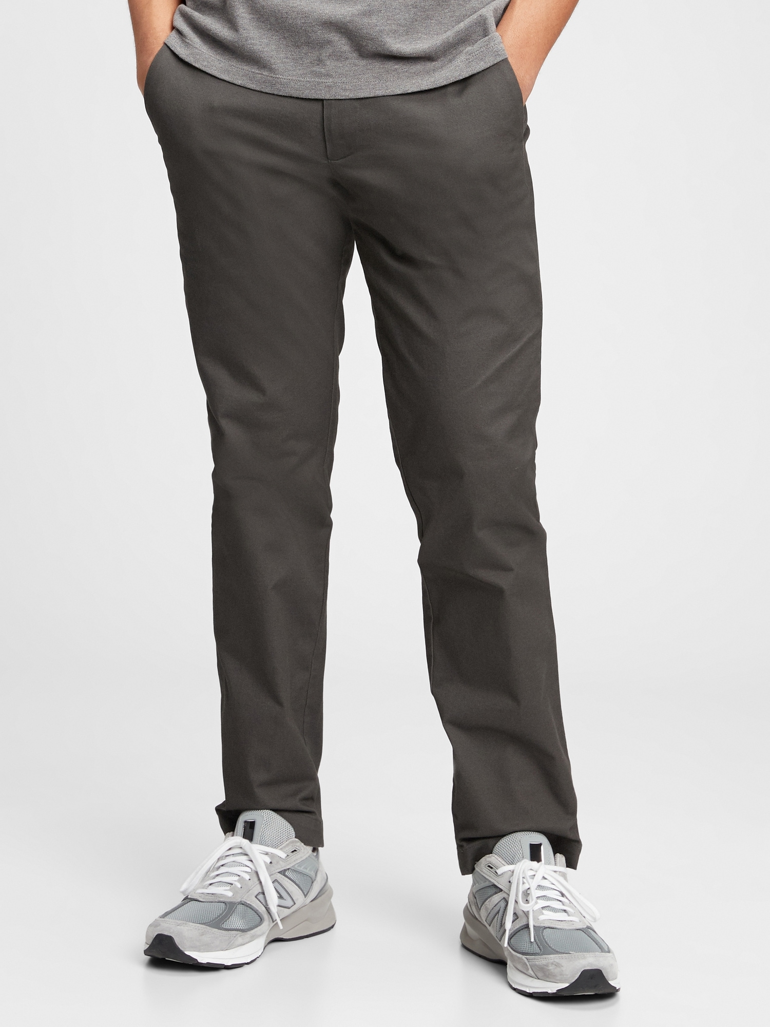 Gap Modern Khakis In Straight Fit With Flex In Soft Black