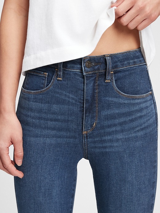 High Rise Universal Jegging With 