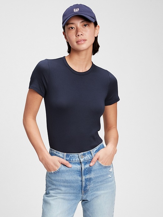 gap crew neck tee