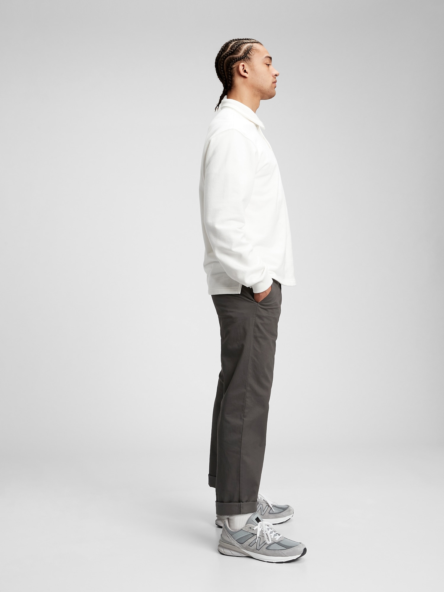 Gap Modern Khakis In Relaxed Fit With Flex In Soft Black