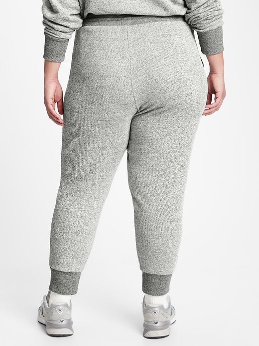 2 of 8 showing, with the color light grey marle of product Marled Joggers