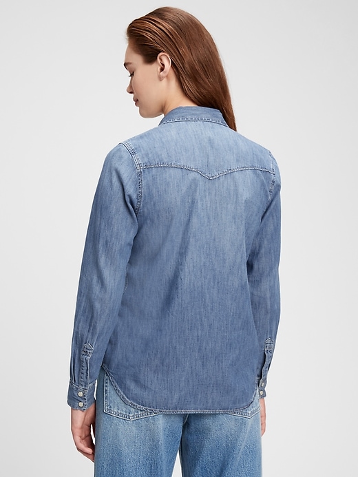 2 of 8 showing, with the color medium indigo of product Denim Western Shirt