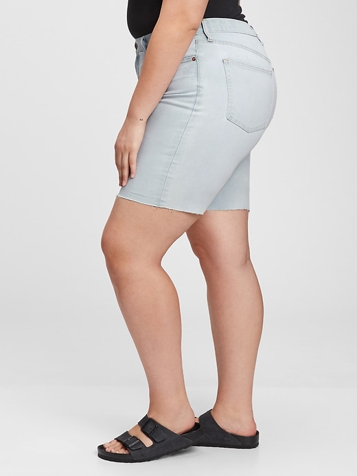 Image number 6 showing, Mid Rise Denim Bermuda Shorts with Washwell