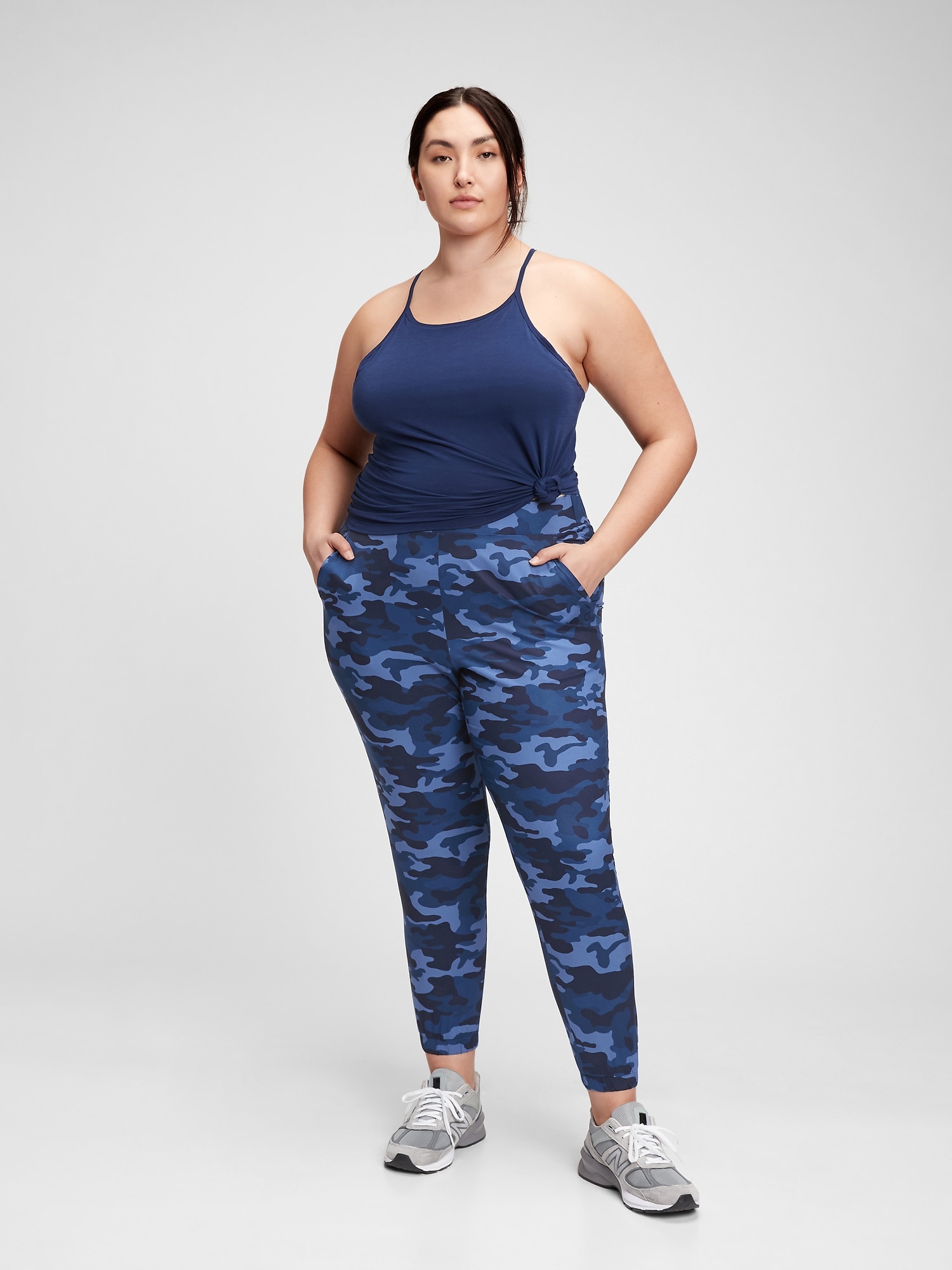 gapfit hiking joggers