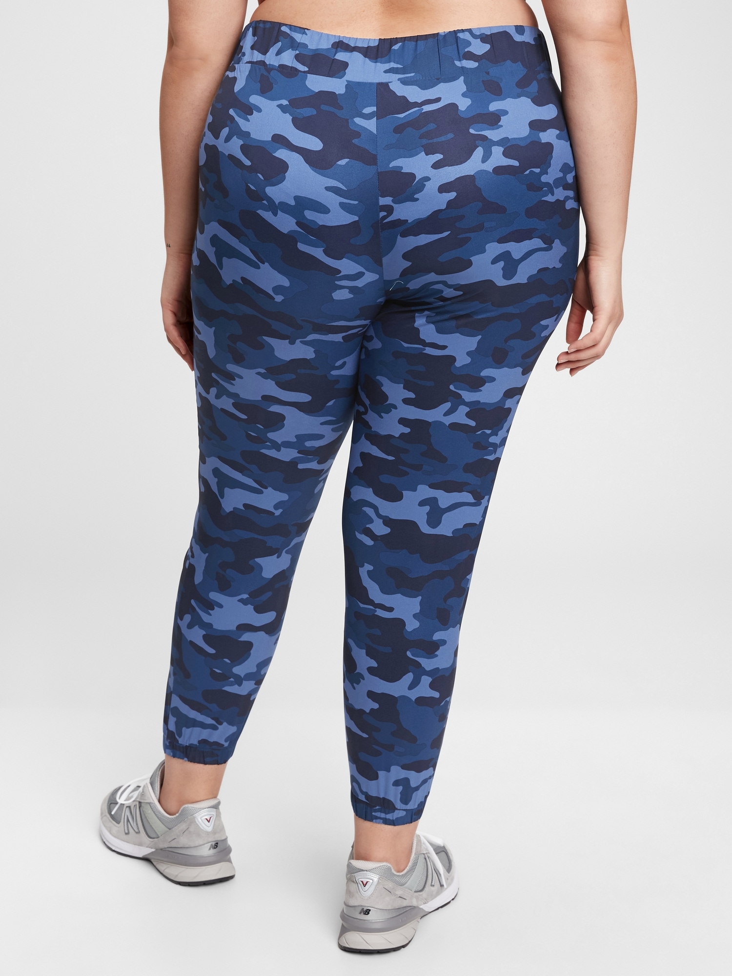 gapfit runaround joggers