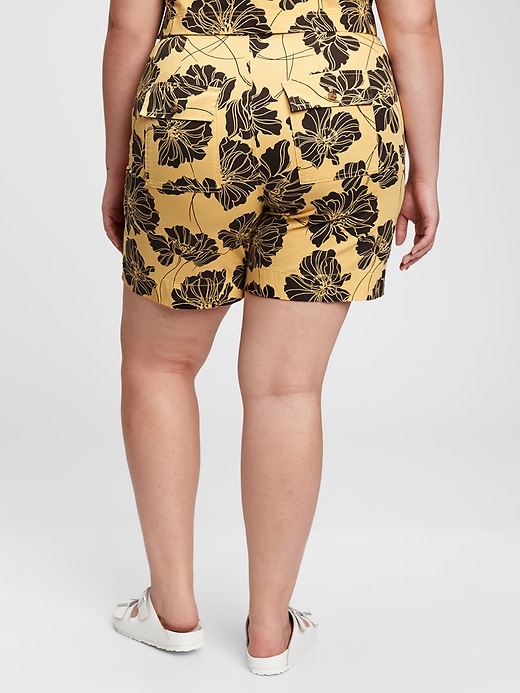 Image number 5 showing, Sky High Pull-On Bermuda Print Shorts