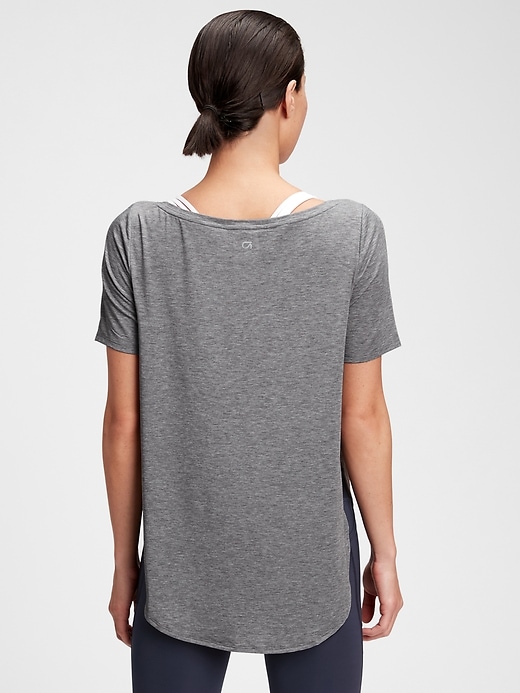 2 of 8 showing, with the color heather grey of product GapFit Breathe Tunic T-Shirt
