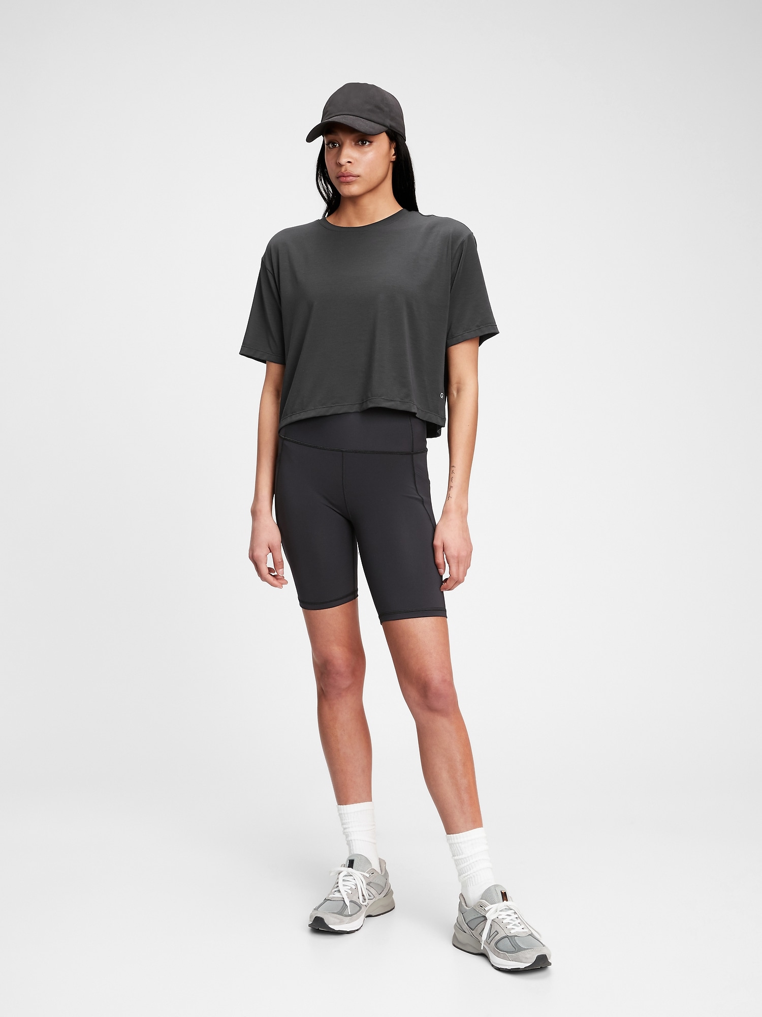 gap cropped t shirt