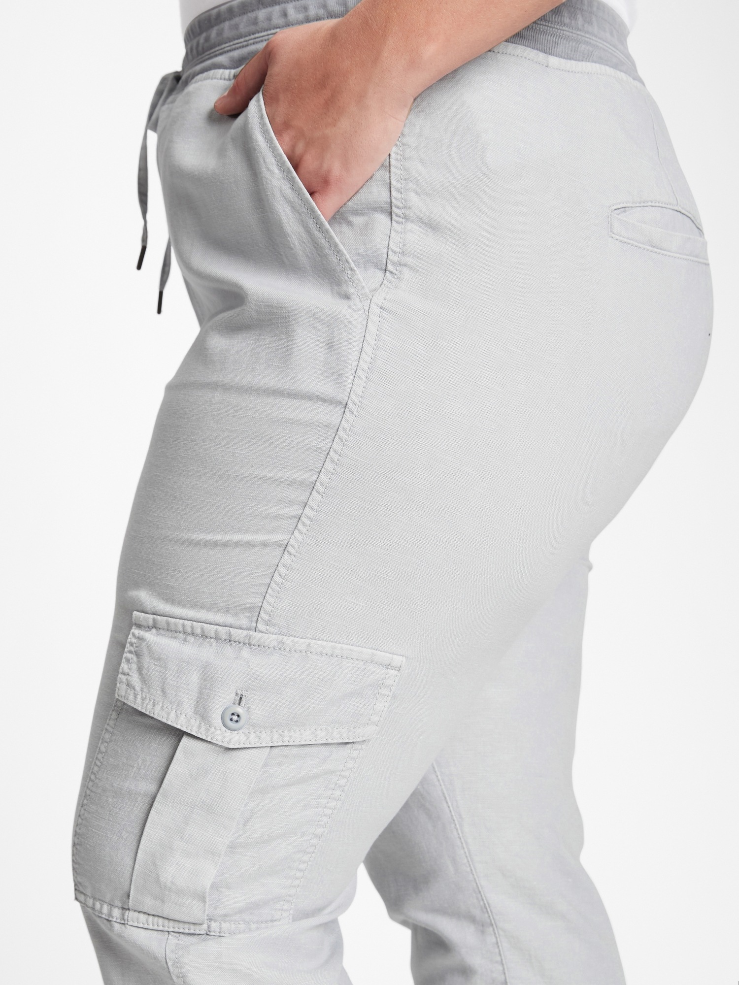 gap cargo joggers