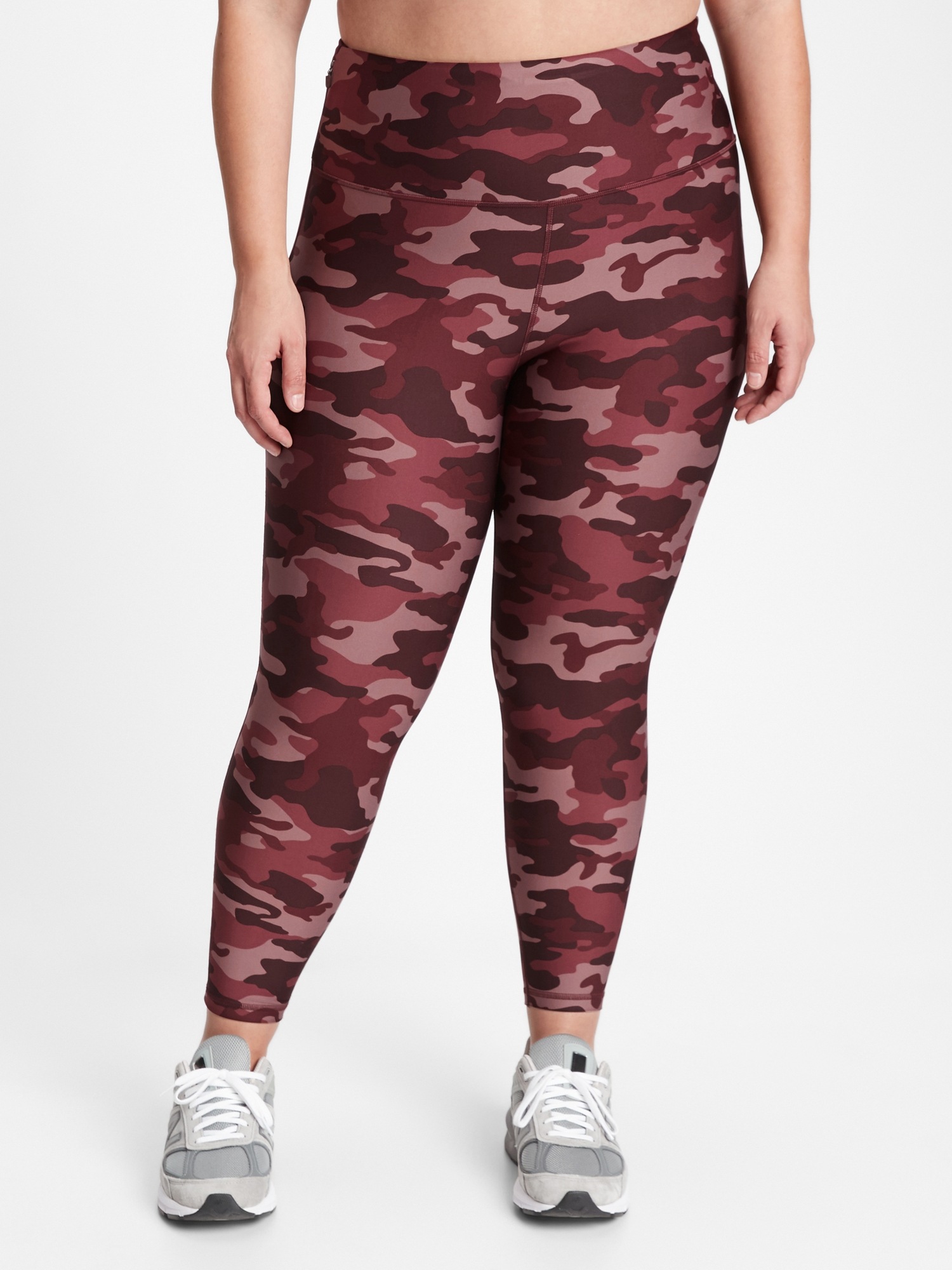 GapFit Sky High Rise 7/8 Leggings in 