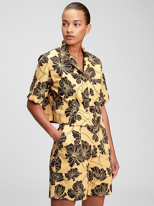 1 of 8 showing, with the color yellow & black floral of product Cropped Print Shirt