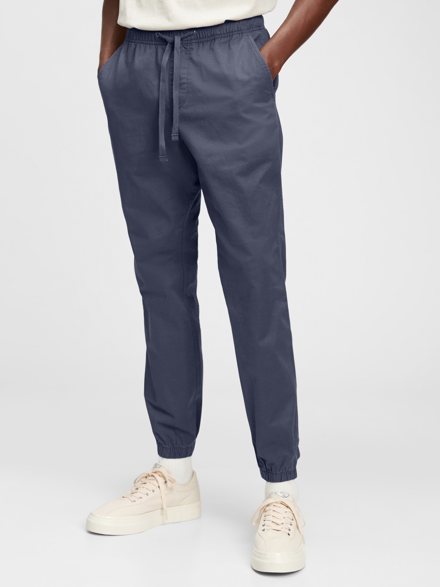 210 Kick-Back Joggers