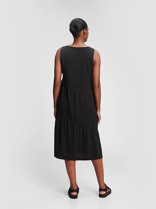 Image number 2 showing, Sleeveless Tiered Ruffle Midi Dress