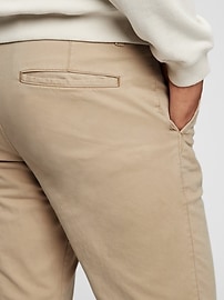 gapfit drive performance khakis