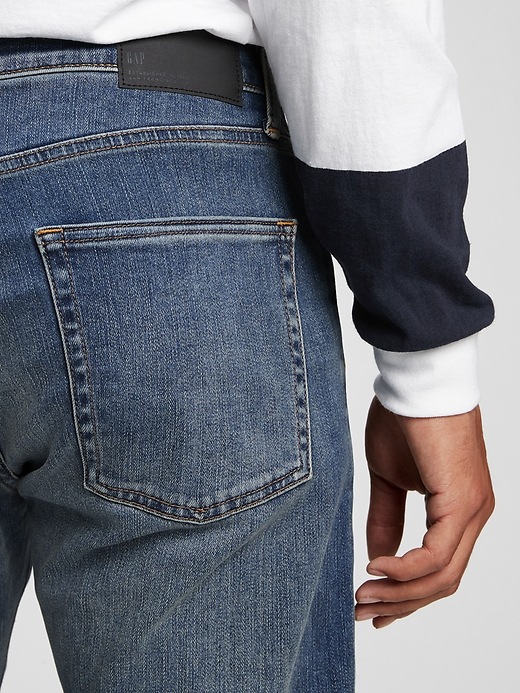 Image number 5 showing, GapFlex Relaxed Jeans With Washwell&#153