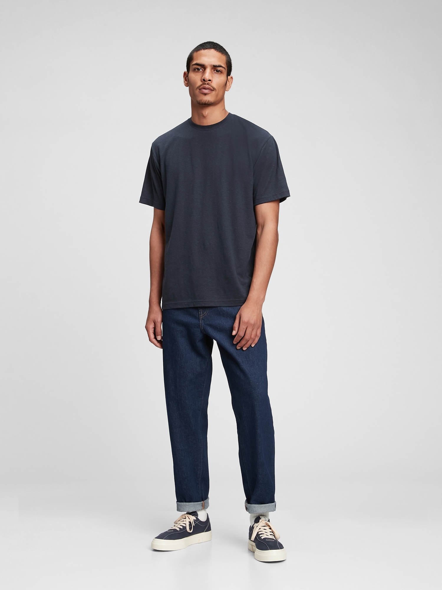 Gap Relaxed Taper Jeans in GapFlex blue. 1