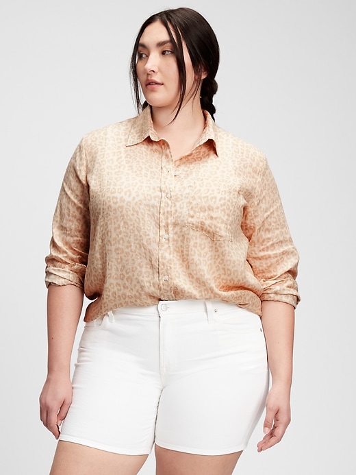 1 of 8 showing, with the color beige leopard print of product Linen Boyfriend Shirt
