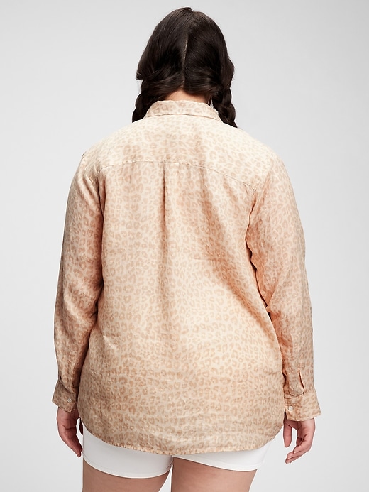2 of 8 showing, with the color beige leopard print of product Linen Boyfriend Shirt