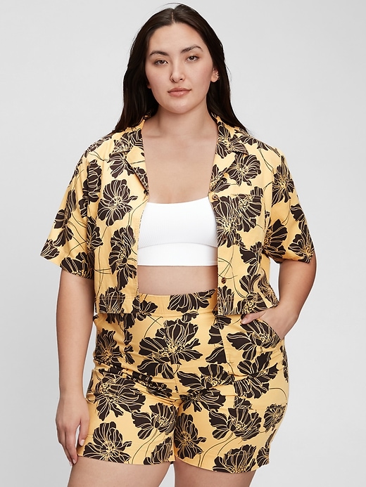 Image number 4 showing, Cropped Print Shirt