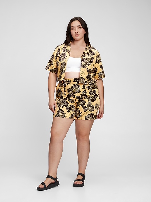 Image number 6 showing, Cropped Print Shirt