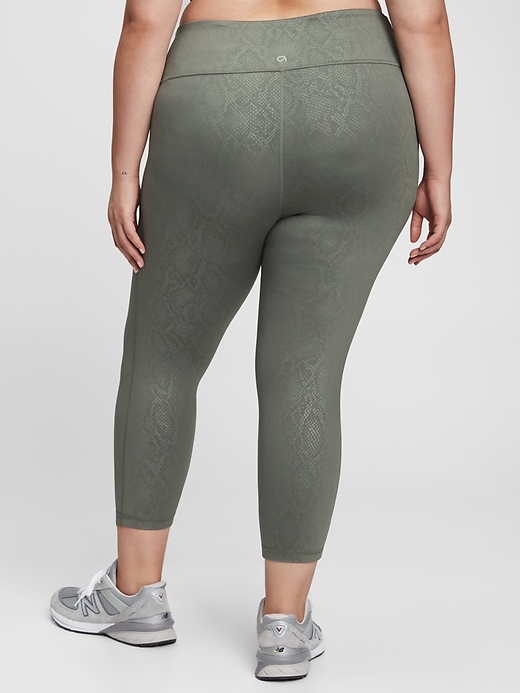Image number 5 showing, GapFit High Rise Capris in Eclipse