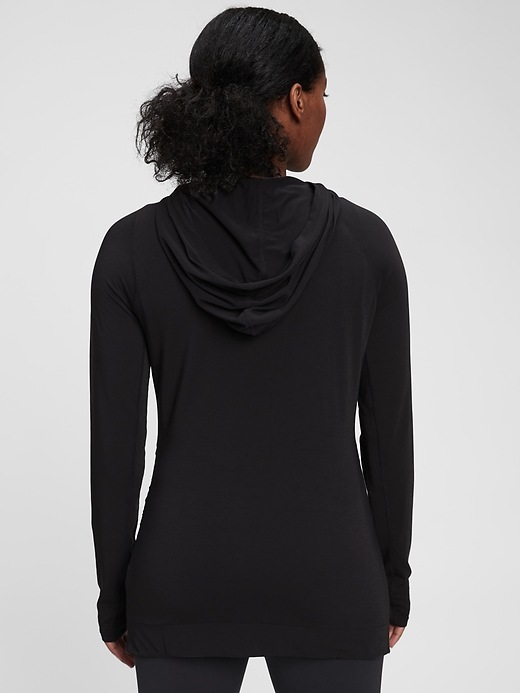 2 of 8 showing, with the color charcoal gray of product Maternity Breathe Hoodie