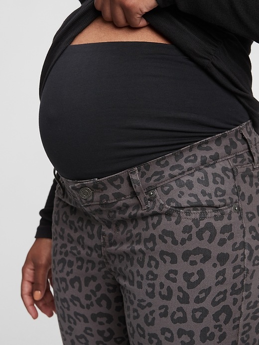 Image number 3 showing, Maternity True Waistband Full Panel Vintage Slim Jeans with Washwell&#153