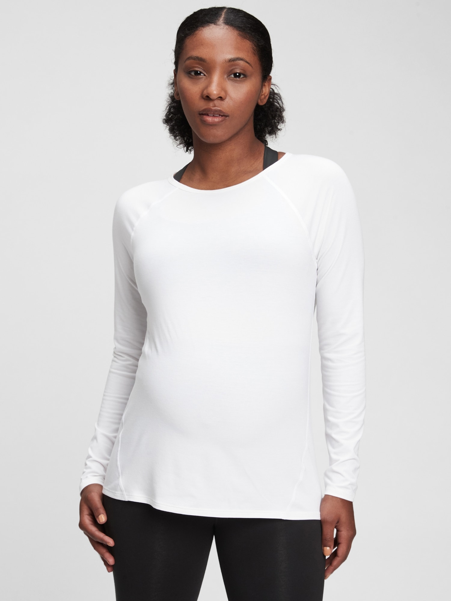 Maternity GapFit Breathe T-Shirt