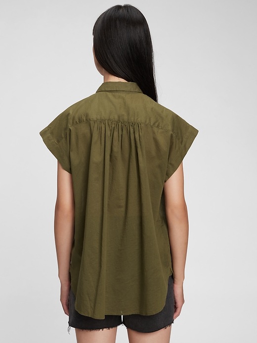 2 of 8 showing, with the color olive green of product Short Sleeve Popover Top